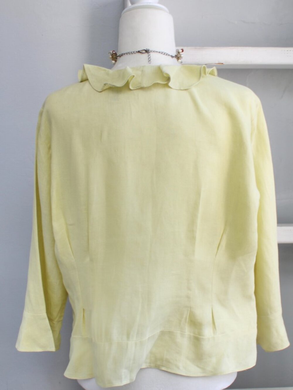 Liz Claiborne Yellow Green Linen Floral Embroidery Ruffle Button-Up Blouse Large - Picture 2 of 6